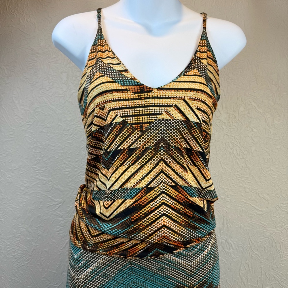 Veronica M Chevron Patterned Maxi Dress Size Medium - Picture 2 of 10